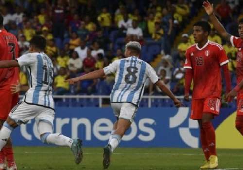 Grupo A: Argentina 1 – Perú 0; Brasil – Colombia…