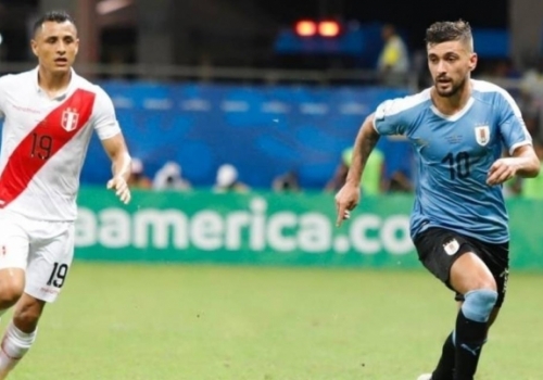 Uruguay le gana a Perú en el Centenario y está…