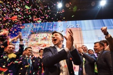 El actor Volodimir Zelenski gana con más del 70% de los votos