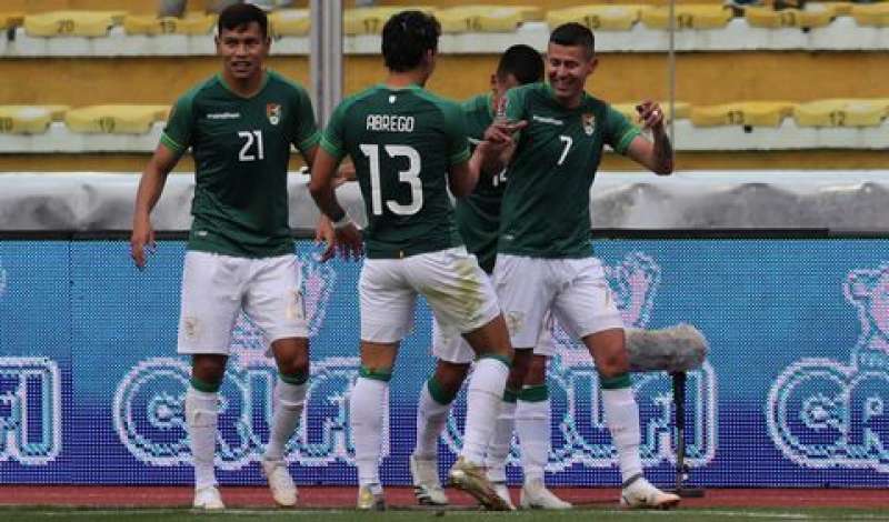 Bolivia goleó con comodidad; Uruguay fue un penoso cúmulo de errores