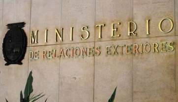 Renunció el ministro de Relaciones Exteriores, Francisco Bustillo