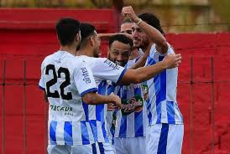 Peñarol y Nacional se miden en un clásico clave para la Tabla Anual