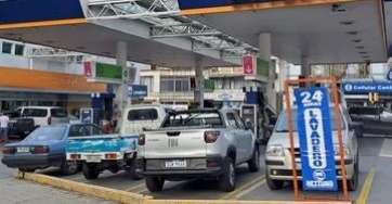 Hay desabastecimiento de combustibles en las estaciones de servicio
