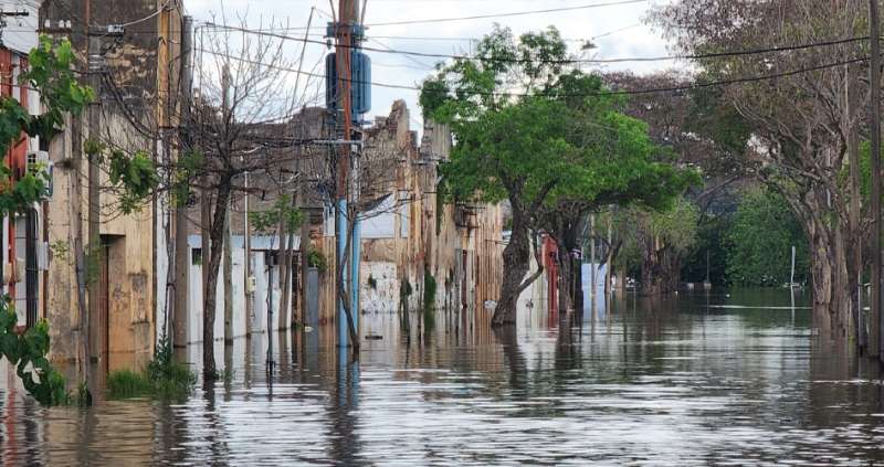 Casi 400 personas desplazadas de sus viviendas por inundaciones