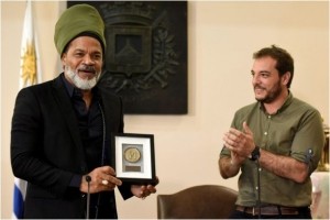 El músico brasileño Carlinhos Brown declarado “Visitante Ilustre”