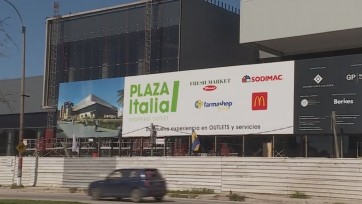 Inauguran primera etapa del shopping Plaza Italia