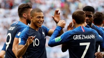 Francia eliminó a Argentina por 4 a 3 y se metió en cuartos de final