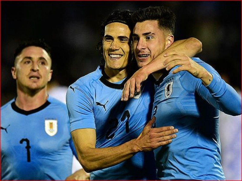 Uruguay fue efectivo y ganó con justicia ante Uzbekistán por 3 a 0